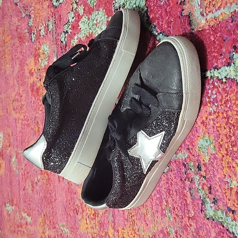 Time and Tru Black Glitter Sneakers | Size 7.5